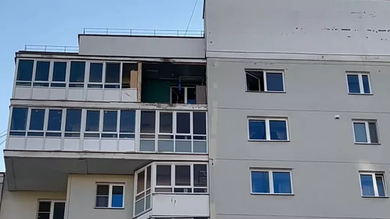 Предполагаемой версией взрыва на 12 этаже дома в Екатеринбурге стала заправка зажигалки