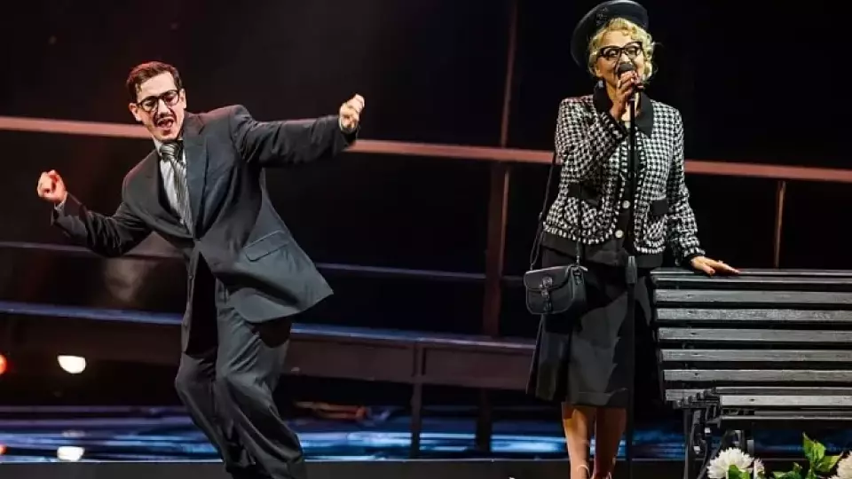 Свой 94-й театральный сезон Свердловский театр драмы начал с «Измены»