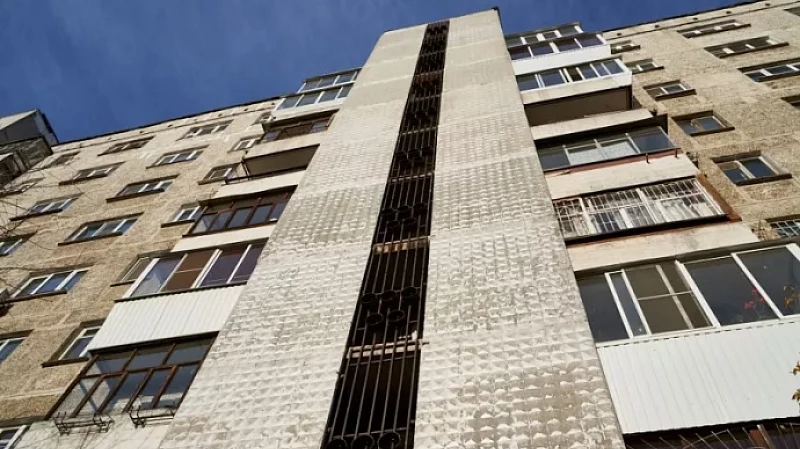 В Екатеринбурге «вторичка» на первом этаже стоит дешевле на 21%