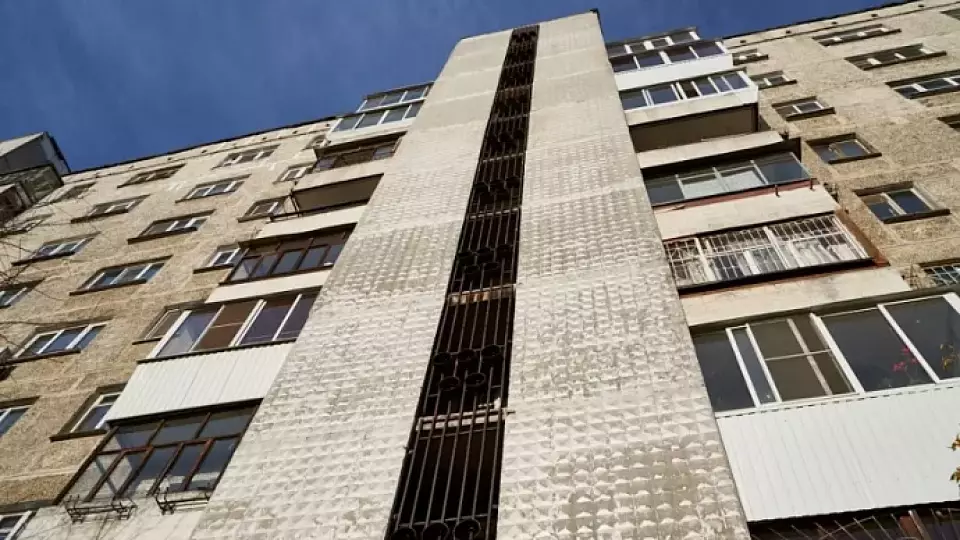 В Екатеринбурге «вторичка» на первом этаже стоит дешевле на 21%