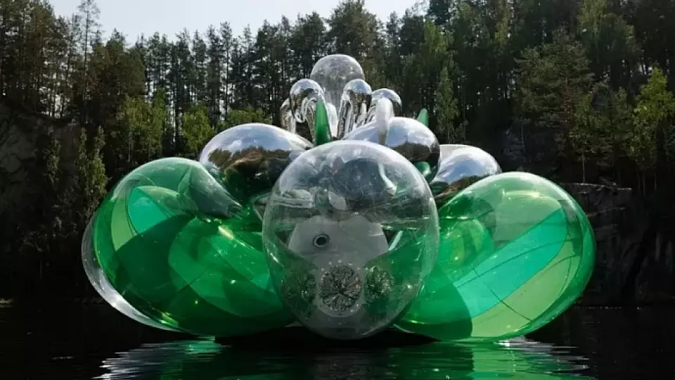 Восьмиметровый «Цветок жизни» вырос на Тальковом камне