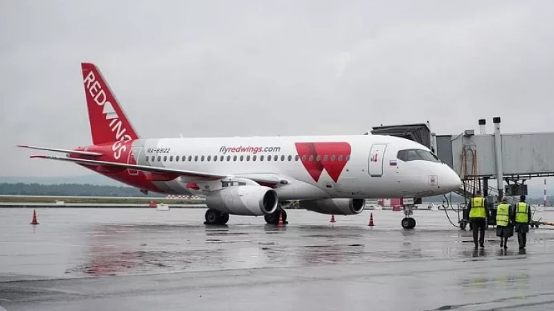 Вылет рейса Екатеринбург-Анталья авиакомпании Red Wings перенесли на 45 часов