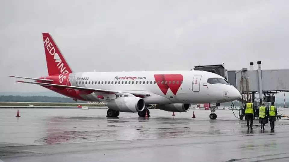 Вылет рейса Екатеринбург-Анталья авиакомпании Red Wings перенесли на 45 часов