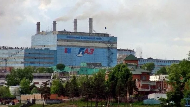 ЧП на Богословском алюминиевом заводе: на людей обрушилась 120-метровая труба