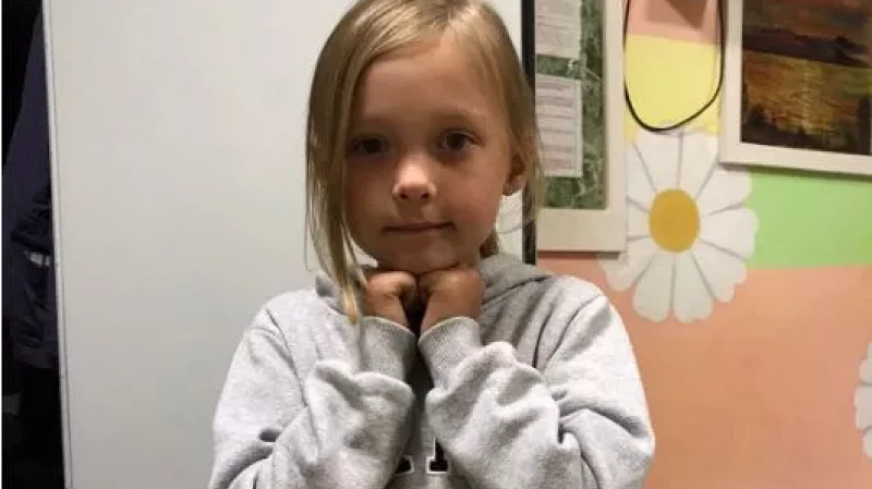 В Екатеринбурге на Эльмаше обнаружена потерявшаяся девочка