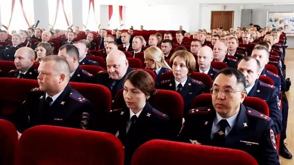 Личности 2 тысяч мошенников установила свердловская полиция за 6 месяцев 2023 года