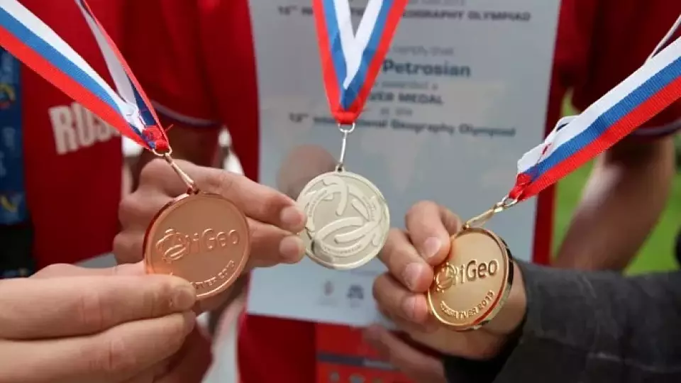 Золотой медалью погасить долги родителей