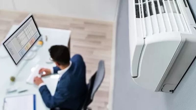 У каждого третьего свердловчанина на работе случаются конфликты из-за кондиционера