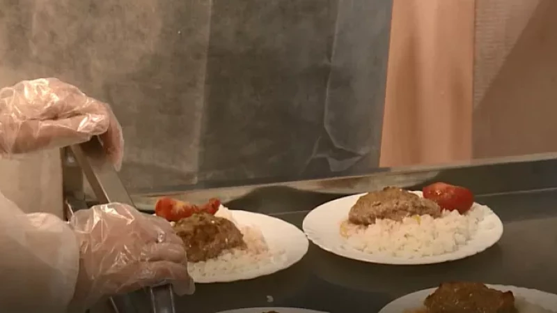 Больше никто не отравится: в детских лагерях проводят проверки