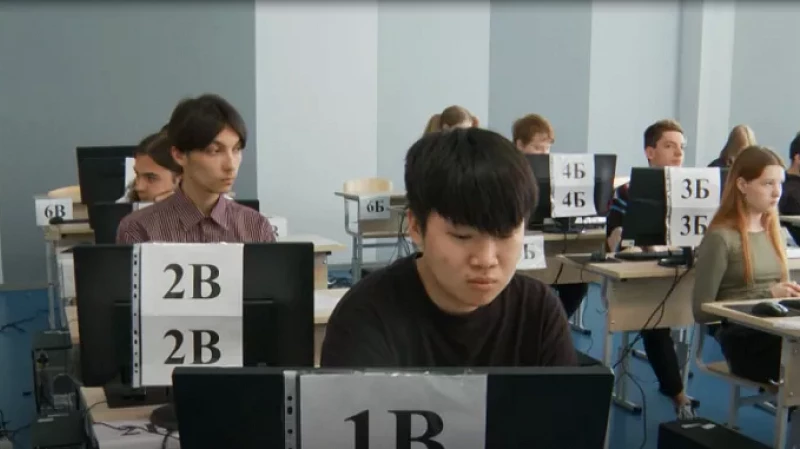 Больше 4 тысяч свердловских выпускников сдают ЕГЭ по информатике