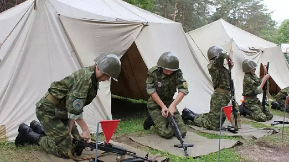 В российских школах могут появиться летние спортивно-патриотические лагеря