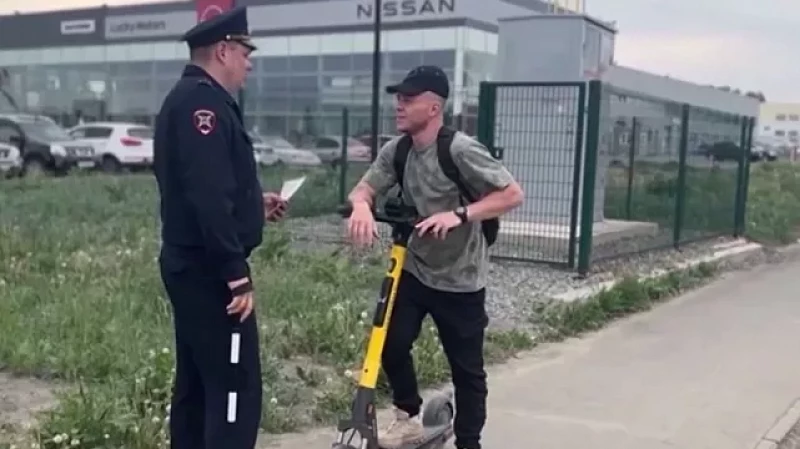 38 самокатчиков-нарушителей поймали госавтоинспекторы в Екатеринбурге.