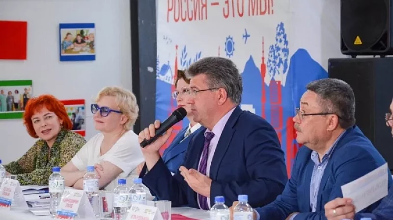 За 10 лет в регионе на 50% сократилось количество детей-сирот в государственной системе