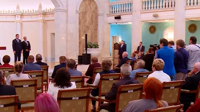 38 свердловчан получили государственные награды за вклад в развитие региона