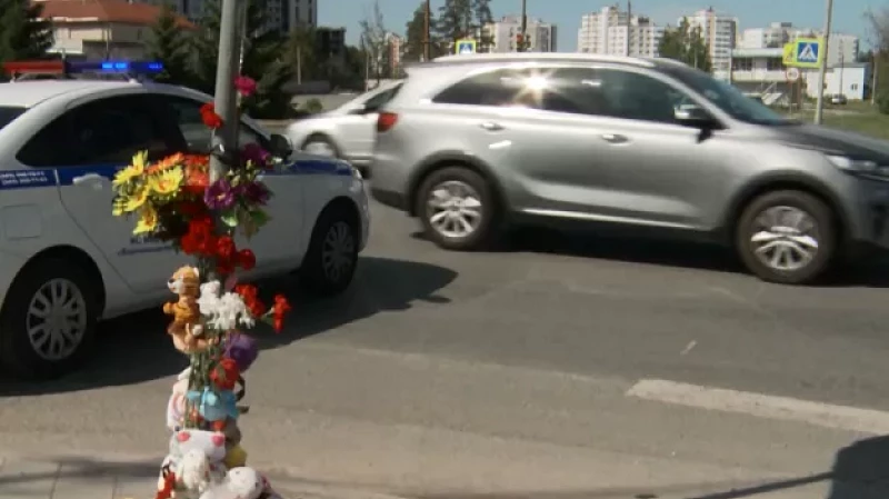 Уральцы превратили в мемориал место гибели школьницы