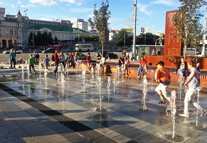 Во время купания в фонтане велика вероятность получить удар током