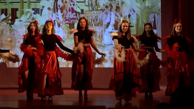 Тысячи студентов УрГУПС приняли участие в масштабном гала-концерте