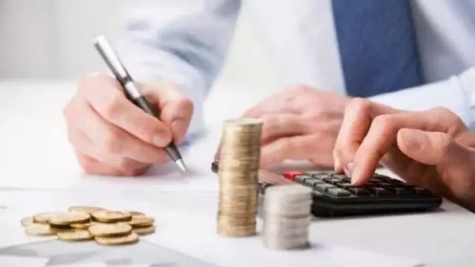 Минтруд предложил отказаться от привязки пособий по безработице к МРОТ