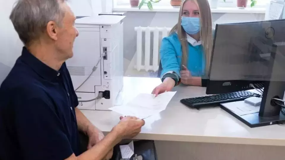 Свердловская область стала лидером среди регионов УрФО по эффективному лечению пациентов с онкопатологиями