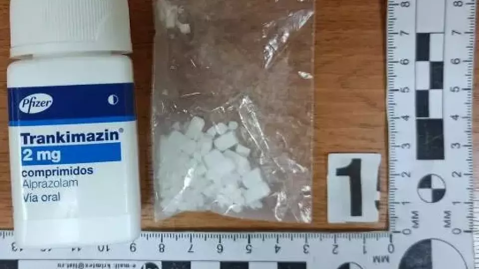 Находчивый парень попросил друга забрать с почты посылку с психотропными таблетками