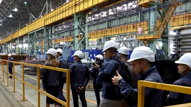 Участники проекта «Вызов» посетили «Уралмашзавод»