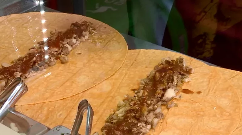 Владелец закусочной выплатил пострадавшему от отравления 25 000 рублей