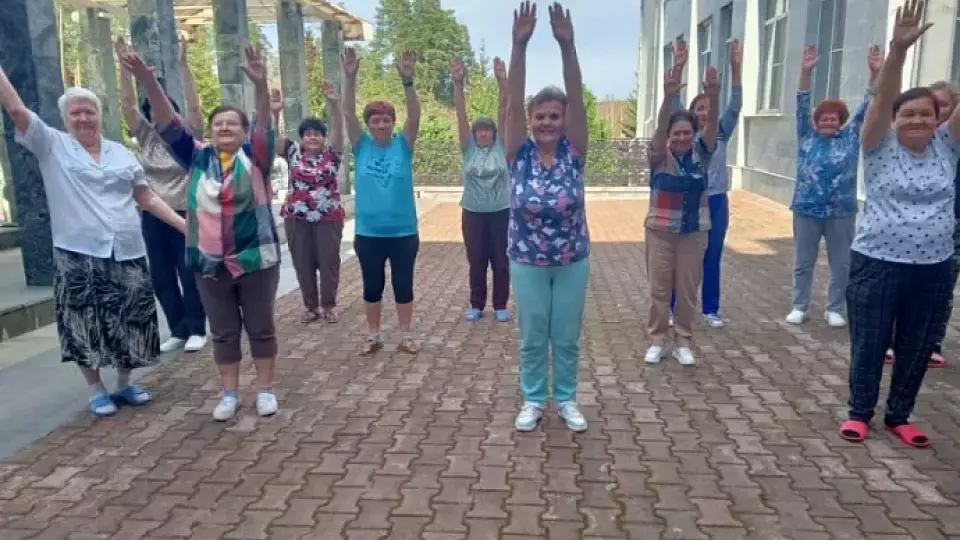 Почти 150 ветеранов труда бесплатно отправятся в круиз на теплоходе или отдохнут в санаториях