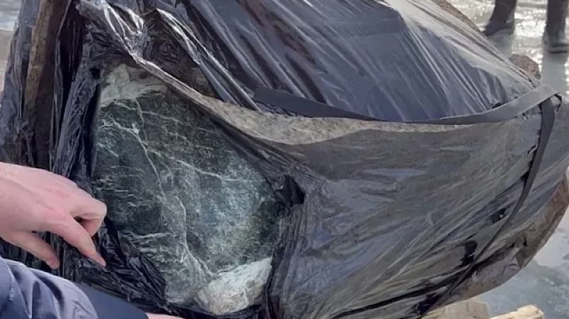 Партию полудрагоценного минерала планировали незаконно экспортировать в Китай