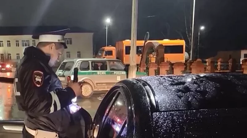 Более 400 водителей лишились права сесть за руль в праздники