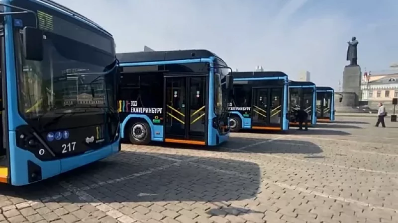 Евгений Куйвашев передал Екатеринбургу партию новых троллейбусов