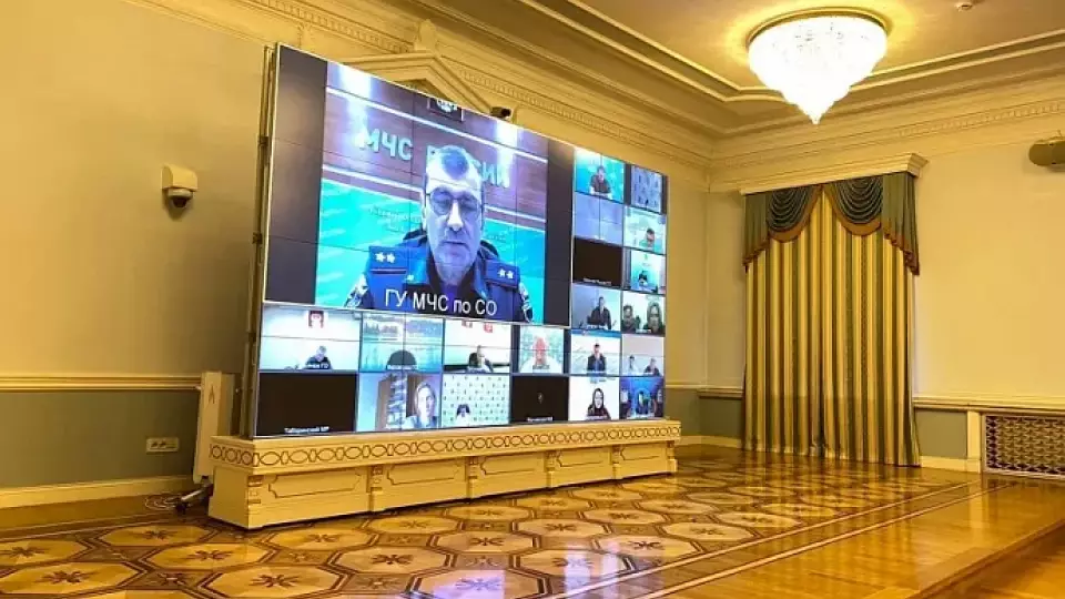 Губернатор провёл оперативное совещание с главами муниципалитетов