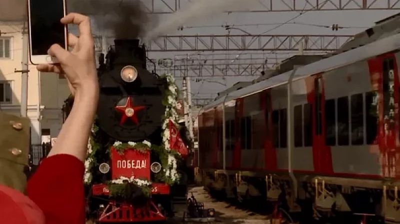 «Эшелон победы» встретили в Екатеринбурге
