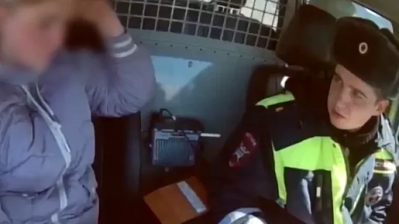 На пьяную автоледи завели два уголовных дела