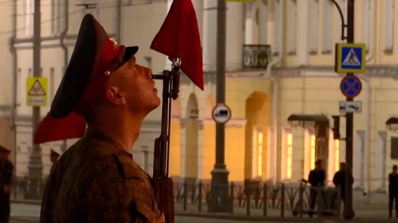 На площади 1905 года прошла первая репетиция парада с механизированными колоннами