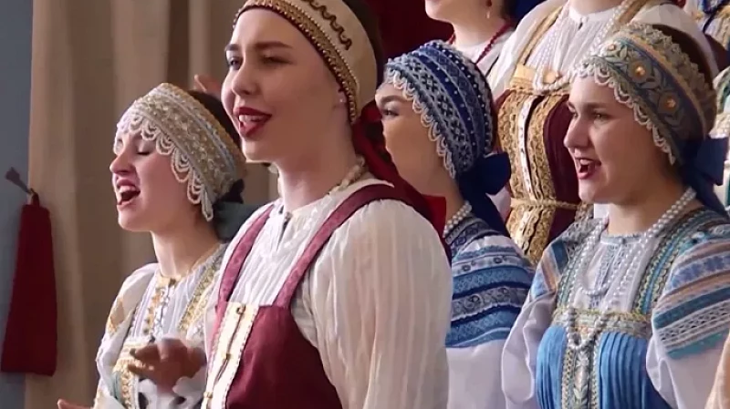 В рамках «Университета культуры» областного полицейского главка прошла лекция-концерт о песнях военных лет