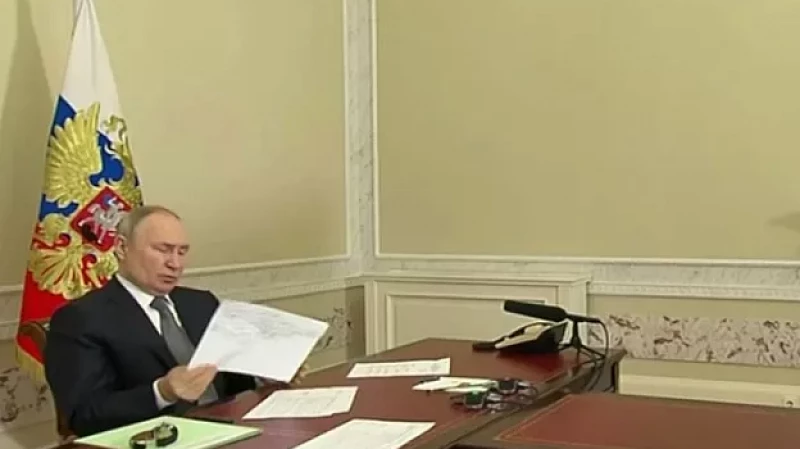 Владимир Путин поддержал предложения губернатора Евгения Куйвашева по восстановлению Сосьвы и других территорий области, пострадавших от пожаров