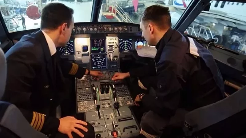 «Тружусь и горжусь». Профессия: пилот