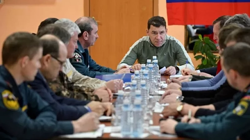 Евгений Куйвашев направил более 4,5 млн рублей из резервного фонда региона на матпомощь жителям Таёжного