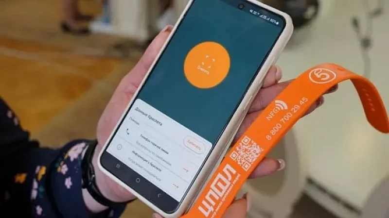 Браслеты безопасности: чем они могут помочь пожилым людям?