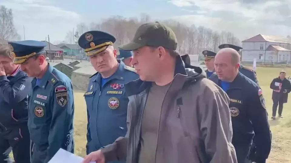 Евгений Куйвашев и глава МЧС Александр Куренков завершили совещания и встречи в Сосьве