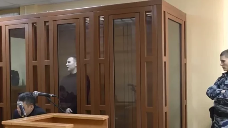 Свердловчанин, ранивший друга ножом, отправился в колонию на три года