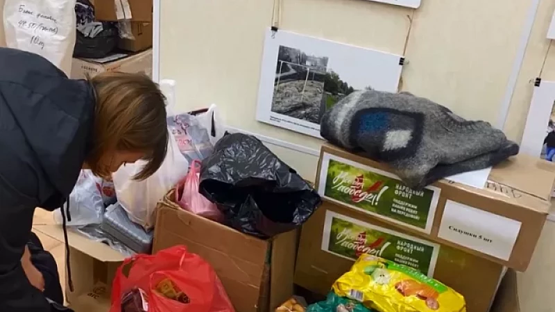 Волонтёры собирают гуманитарный груз в Сосьву