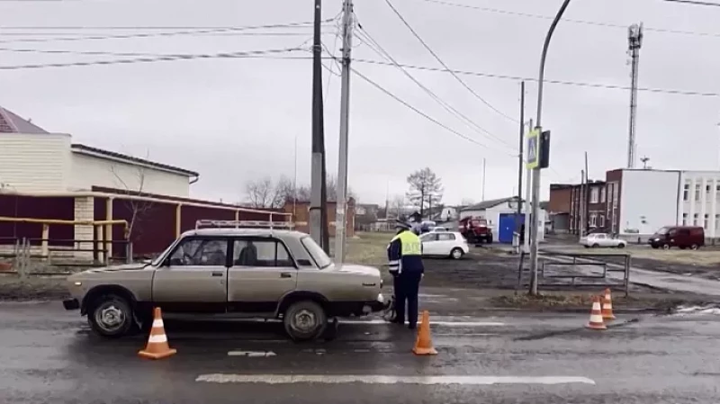 Пенсионер на легковушке сбил школьницу на пешеходном переходе