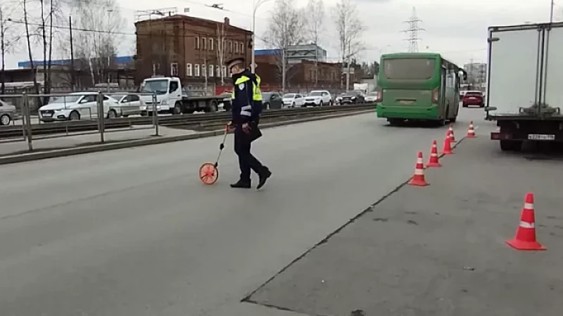 Водитель «Газели», сдавая назад, задавил пенсионерку