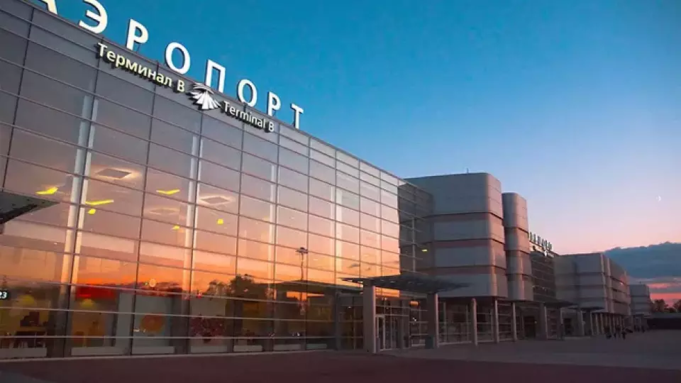 Сегодня утром сотни пассажиров застряли в Кольцово