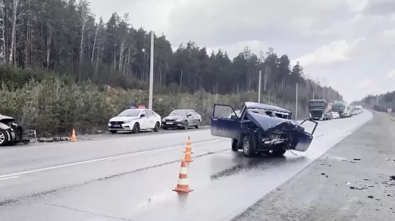 В ДТП на ЕКАД одна женщина погибла, вторая получила травмы