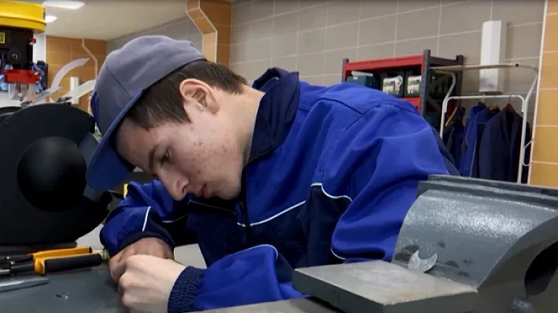 Губернатор Евгений Куйвашев предложил реформировать систему среднего профессионального образования