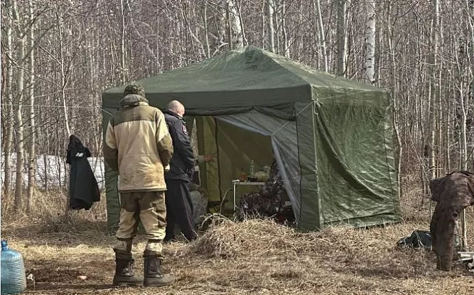 В Челябинской области с поличным задержали браконьеров, убивших лебедей