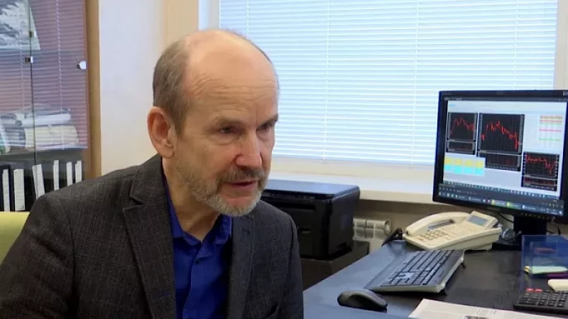 Свердловчанин в 69 лет учится на скрипт-супервайзера