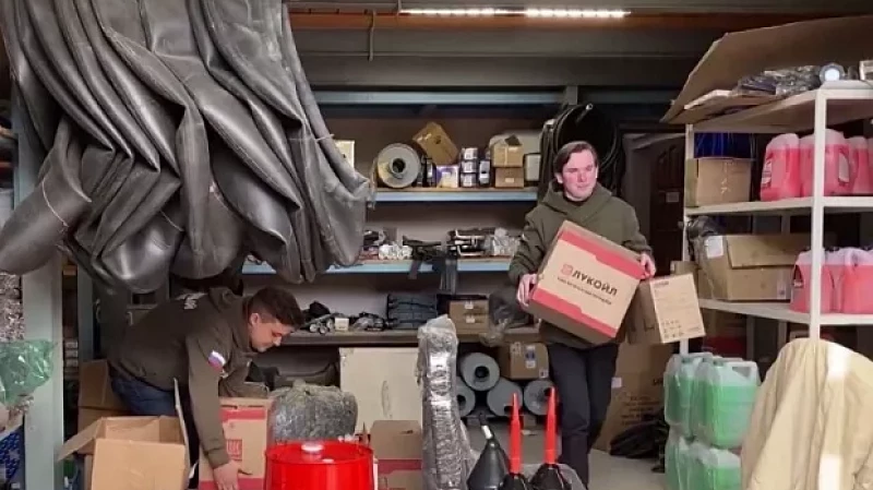 Народный фронт передал бойцам СВО запчасти для автомобилей